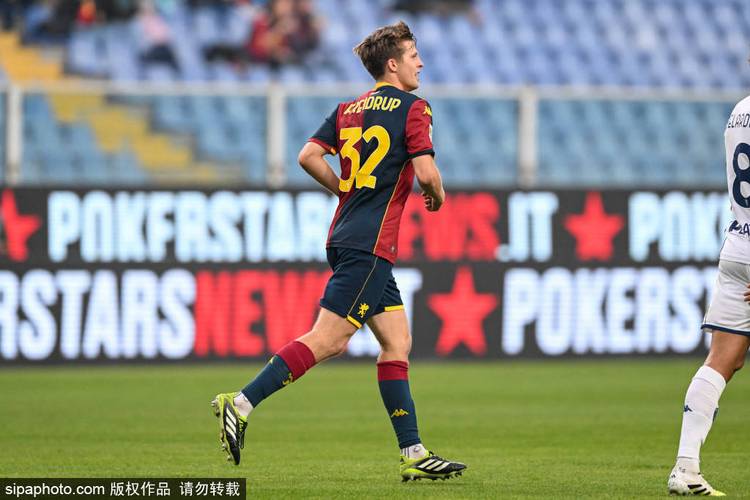 全市场：萨里坚持要拉齐奥签下因西涅，但该俱乐部仍未做出决定