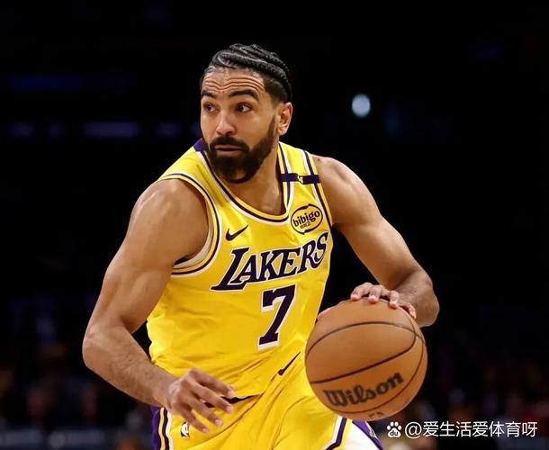 里夫斯:上一场文森特得分势头像要拿140分 对他表现不意外