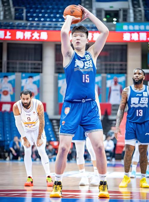 杨毅：开拓者空间很差&就指着杨瀚森拉开空间 他现在没必要增重