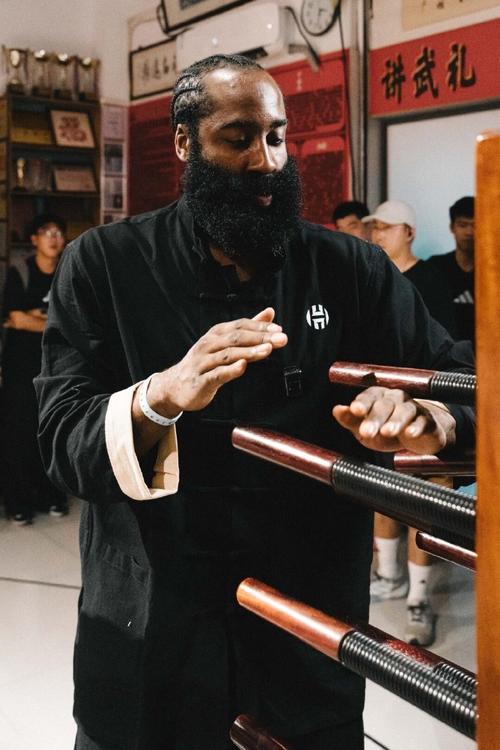 哈登重申“我就是体系”:就像引擎&今天引擎启动 体系从未改变!