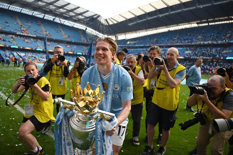 拉伤离场!德布劳内出战37分钟:1射进1球+仅触球13次 获评7.2分