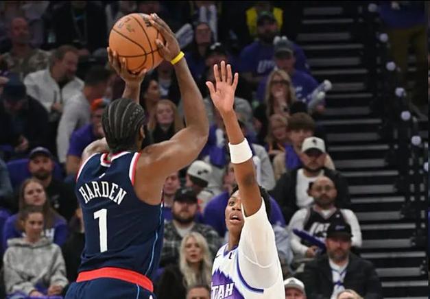 上一场被爵士暴揍&此役赢太阳27分 比尔:今晚我们的努力程度不同