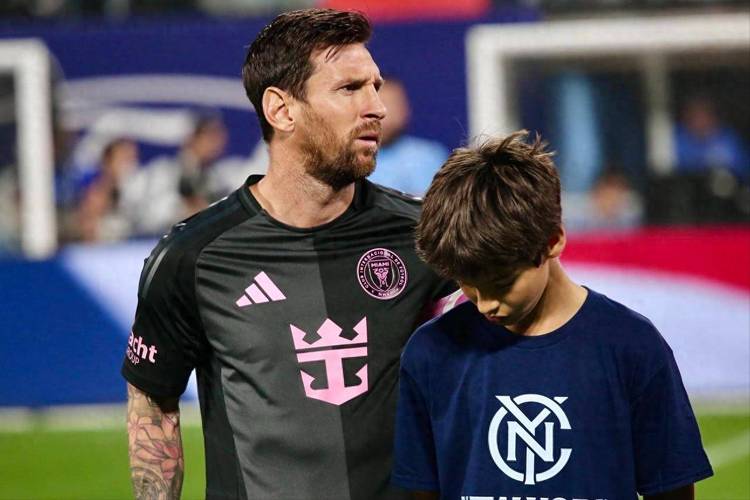 详细阅读:双响!梅西数据:打满全场7次过人4次成功,4射2正2进球评分8.8 双响!梅西数据:打满全场7次过人4次成功,4射2正2进球评分8.8