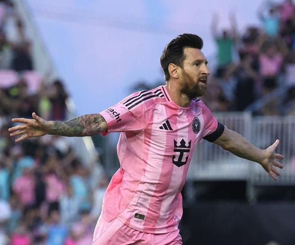 详细阅读:笑纳大礼!梅西补射破门梅开二度锁定胜局,纳什维尔门将扑救脱手 笑纳大礼!梅西补射破门梅开二度锁定胜局,纳什维尔门将扑救脱手