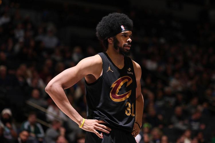 状态复苏！贾勒特-阿伦11中8得22分6板4助 另有2断1盖帽