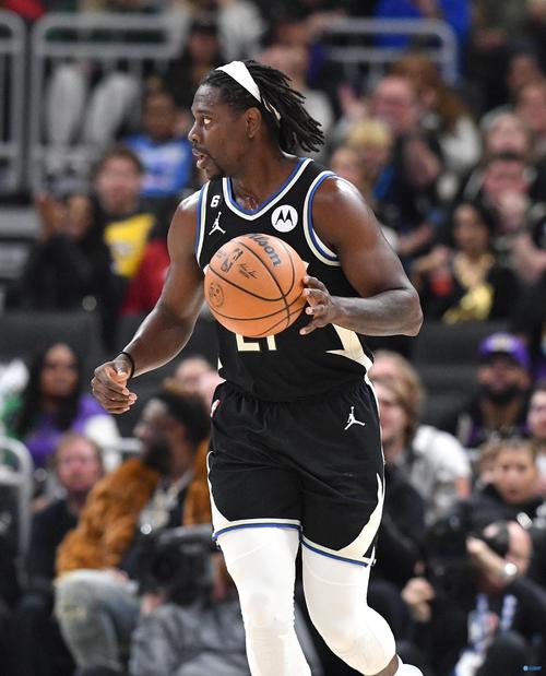 腿脚跟不上了！保罗被朱-霍勒迪突破一步过掉 无奈下手犯规