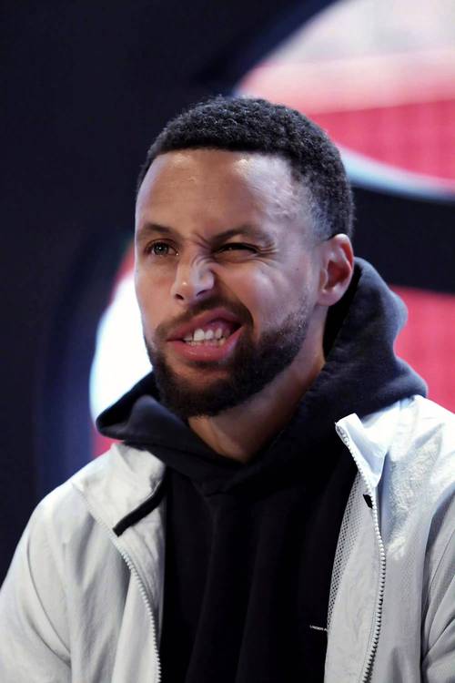 库里：库明加能防对手进攻发起点 无论得分高低他都能影响比赛