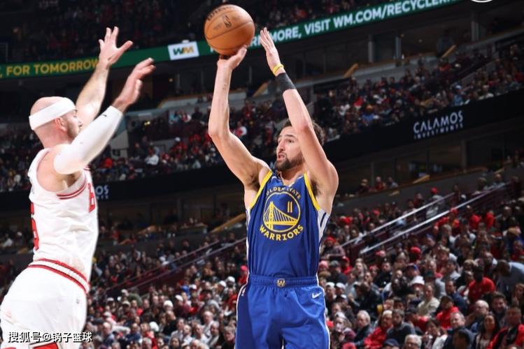 里奇：上半场我们的失误太多，下半场有所改善并展现了实力