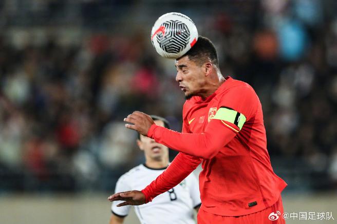 沪媒：蒋光太参与海港赛前合练 范德萨明晚将揭晓海港吉祥物