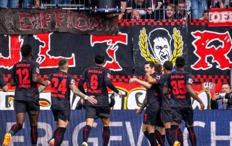 踢强队才让上？19岁埃切维里对阵巴黎拜仁都首发，药厂2场丢10球