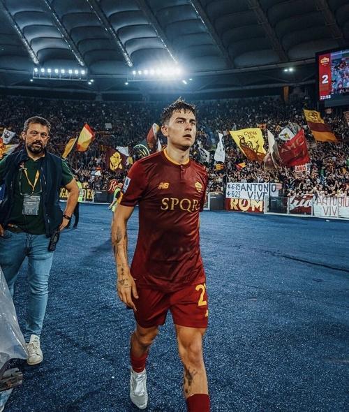 迪巴拉罚失点球后左大腿屈肌受伤,加帅:这是今晚罗马的最大损失