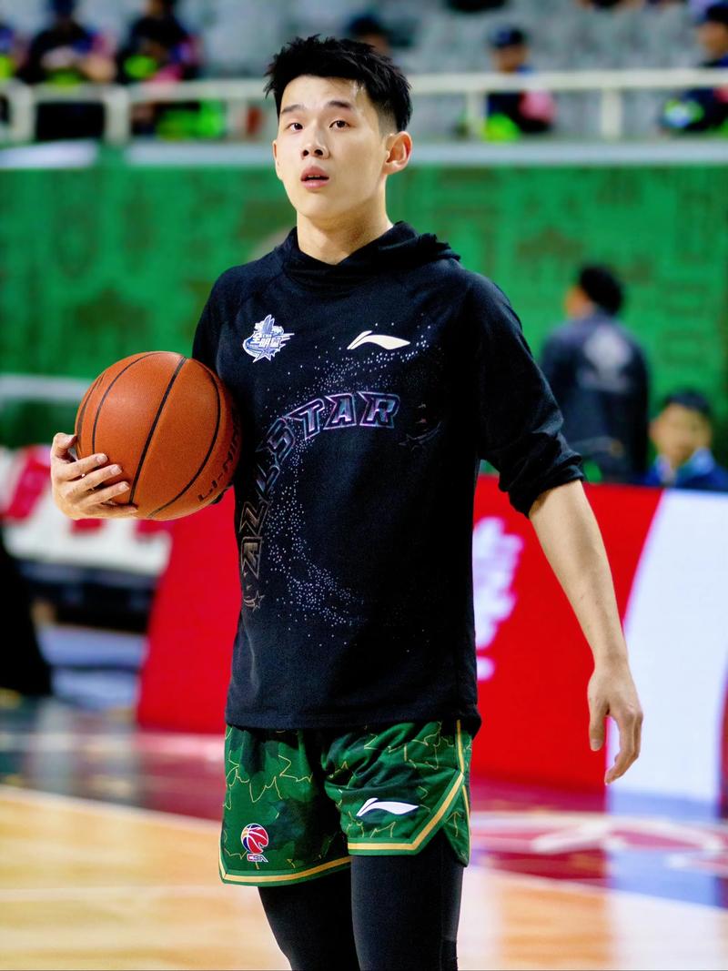 媒体人：连最拿手的投篮都不及预期 林葳需要正视身体对抗的差距