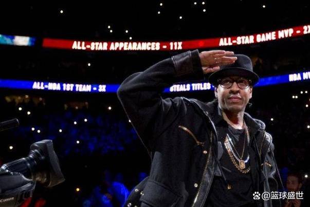 有没有艾弗森那种feel！潮流媒体晒特雷·曼恩街头风格入场穿搭！